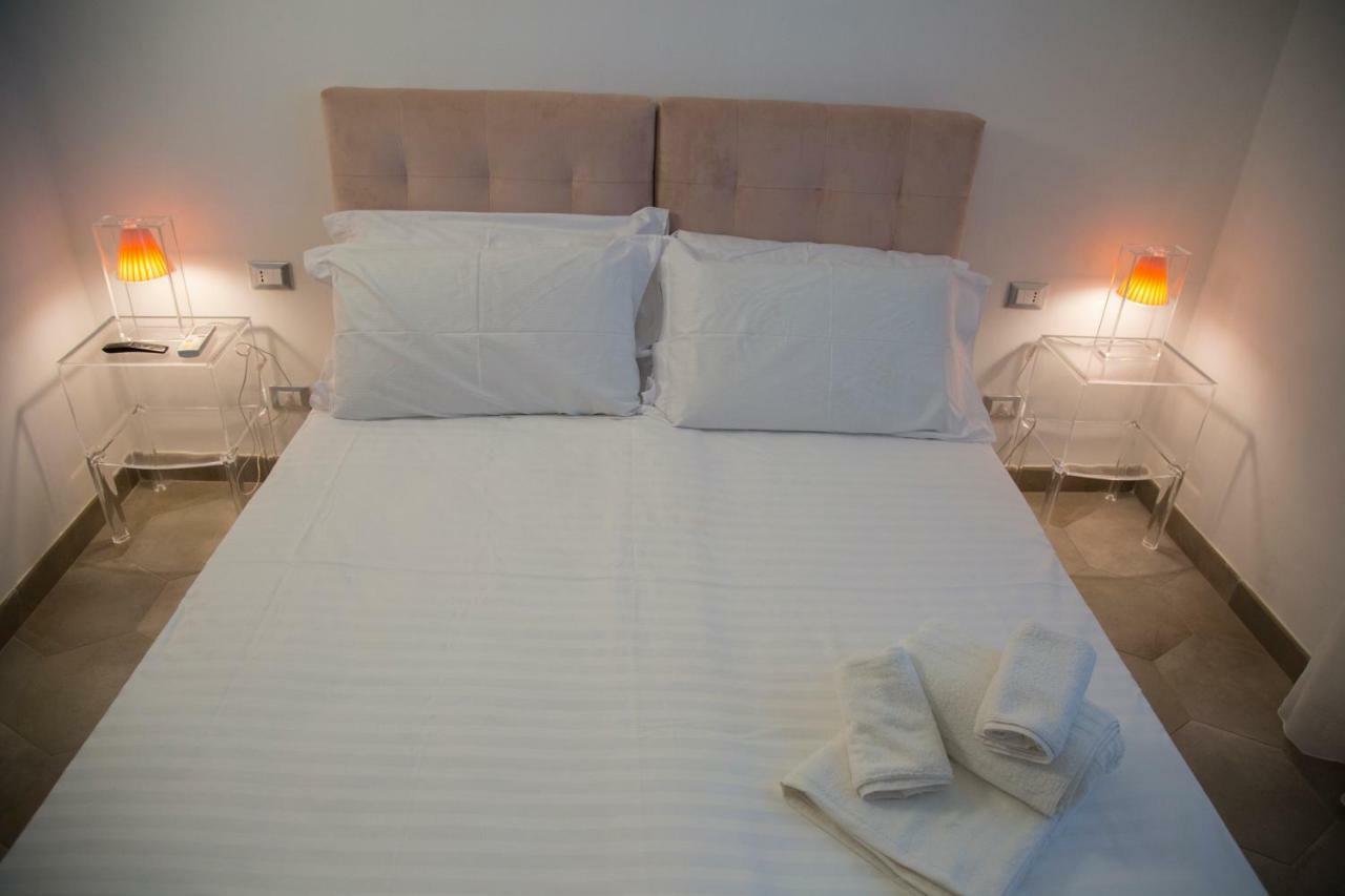 Le Suites Del Carrubo Favignana Ngoại thất bức ảnh