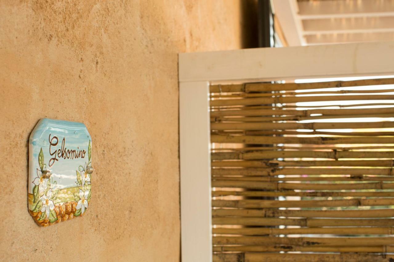 Le Suites Del Carrubo Favignana Ngoại thất bức ảnh