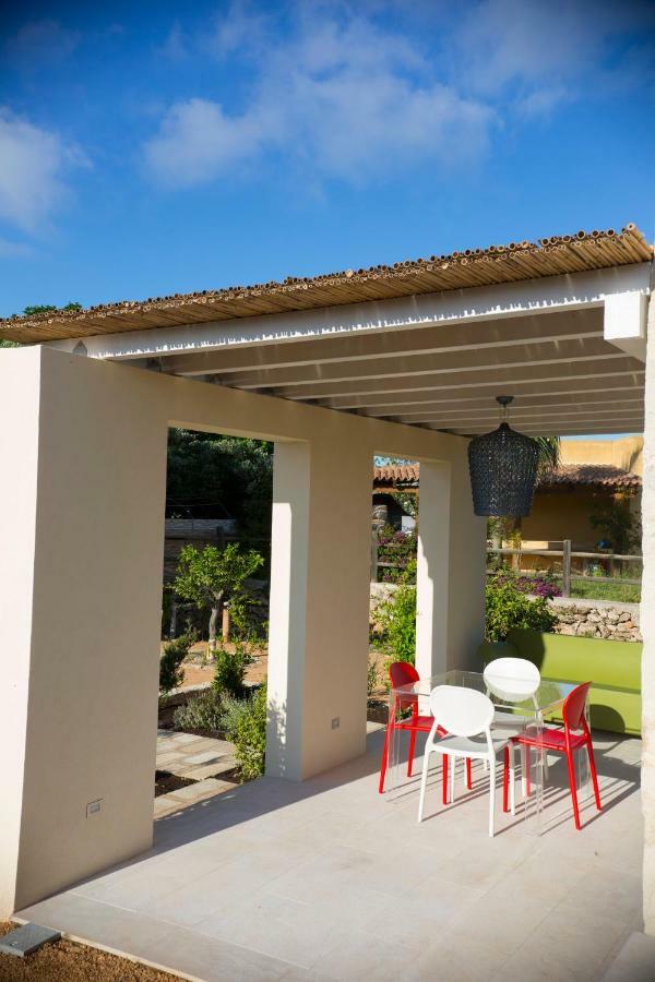 Le Suites Del Carrubo Favignana Ngoại thất bức ảnh